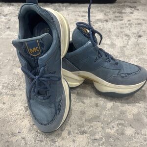 Michael Kors Navy and white  Sneakers platforms size 9 women